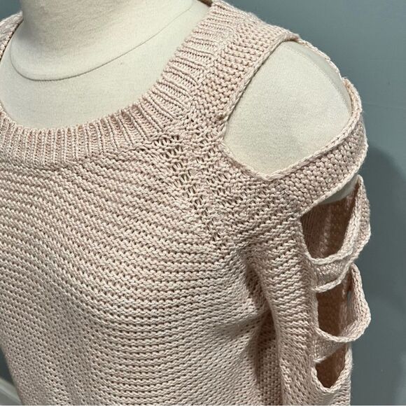 Design Lab Lord & Taylor Cold Shoulder Blush Pink Sweater Size Small - Picture 2 of 6
